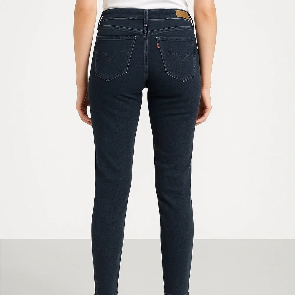 Levi's Women's High Rise Dark Charcoal Blue Jeans W29 L32 Jeans 4 Boots - Picture 3 of 7